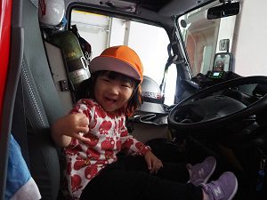 ゆめ中央保育園 ぺんぎん組 かっこいい消防車
