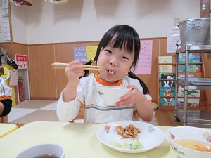 ゆめ中央保育園 ぞう組 たべるのだいすき